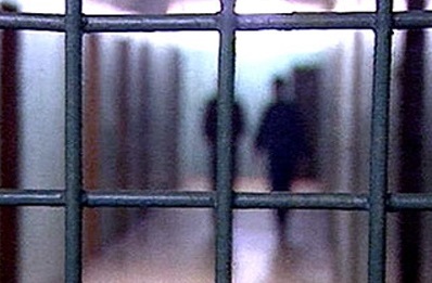 Троих сотрудников курского СИЗО обвиняют в насилии над заключенным